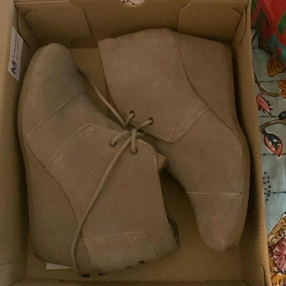 Toms wedges